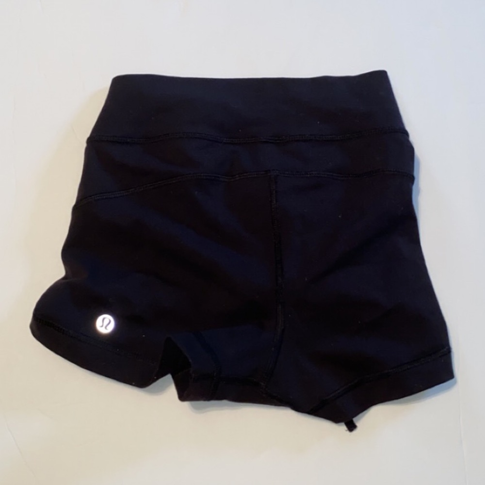 luluemon size 2 black spandex shorts!